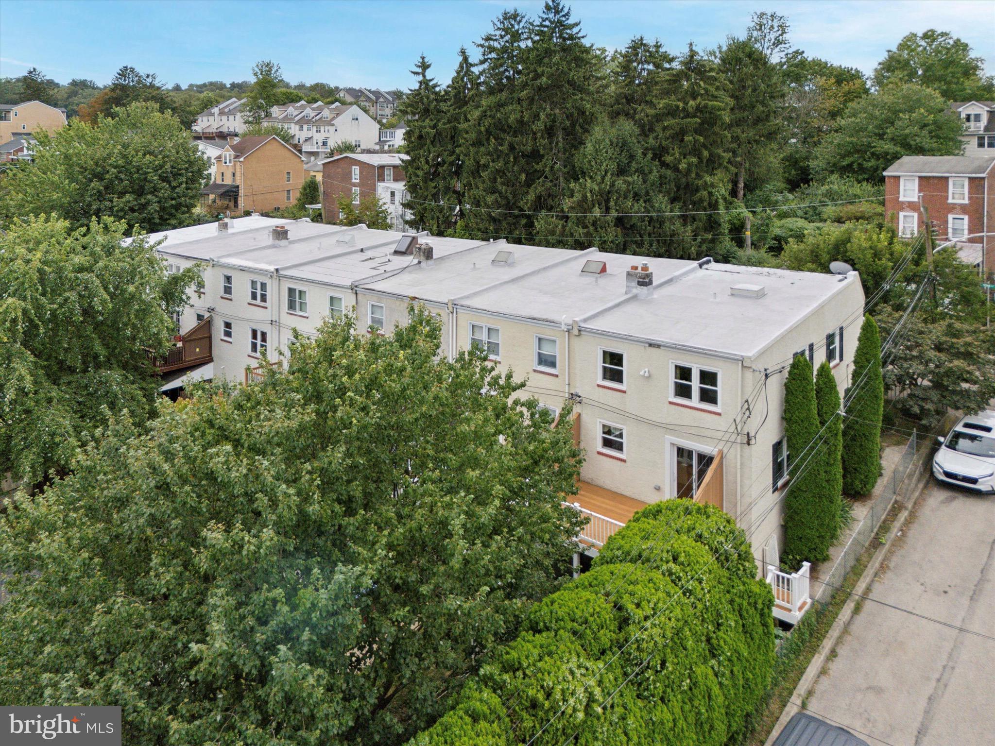220 CEDAR AVENUE