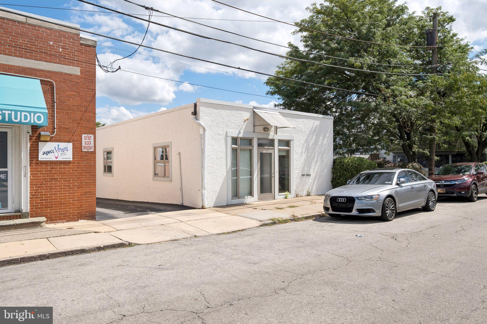 301 WOODBINE AVENUE