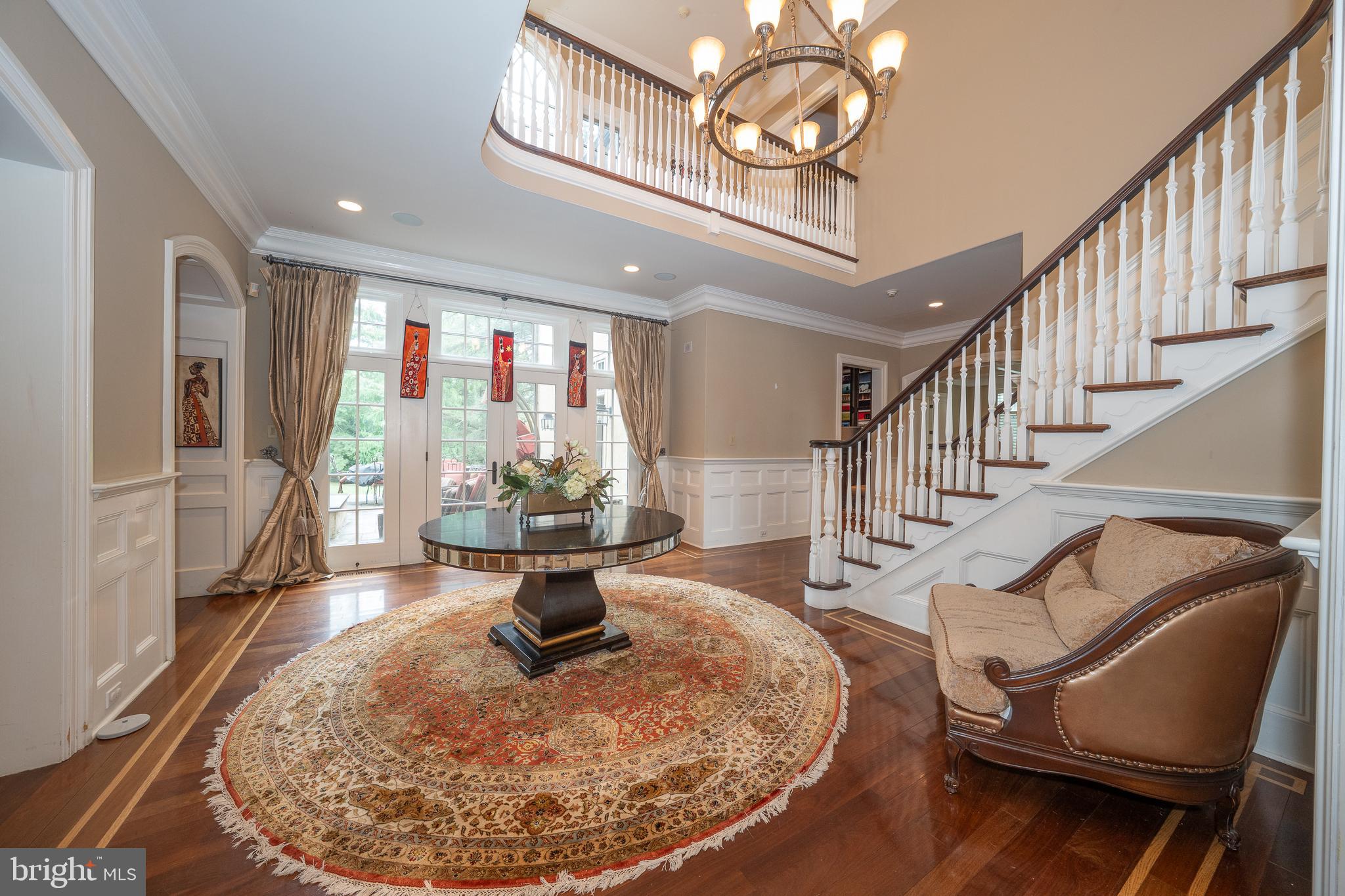 909 WAVERLY ROAD