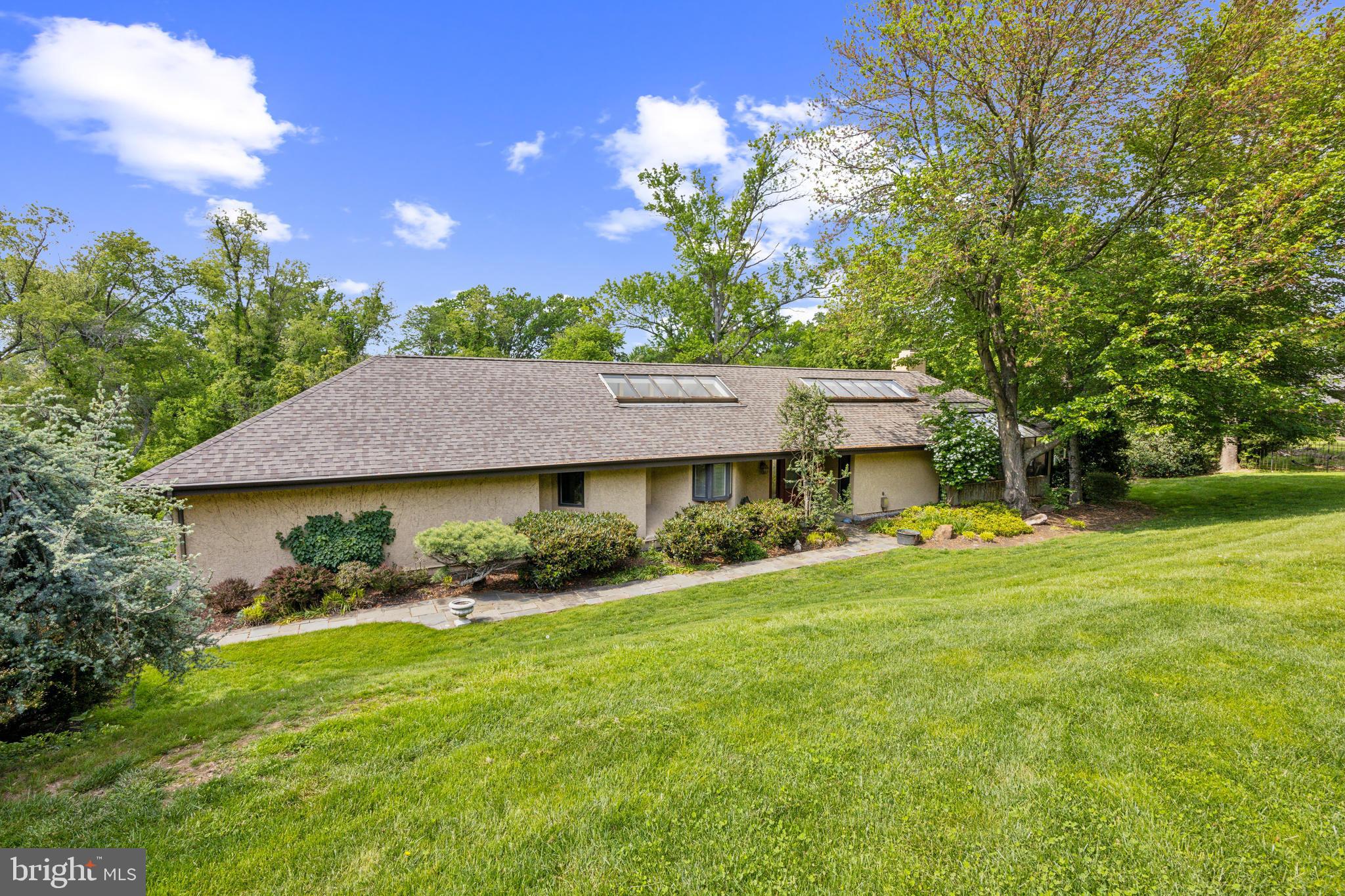 745 GERMANTOWN PIKE