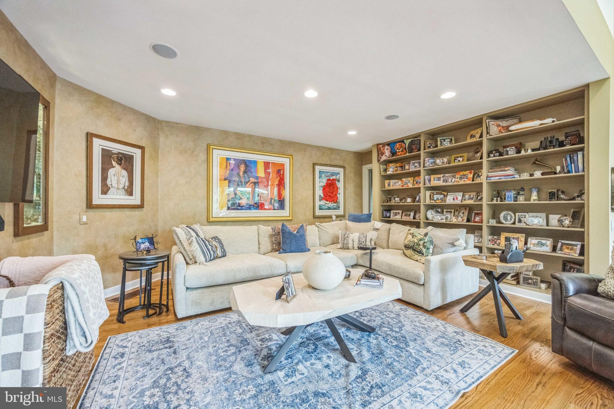 745 GERMANTOWN PIKE