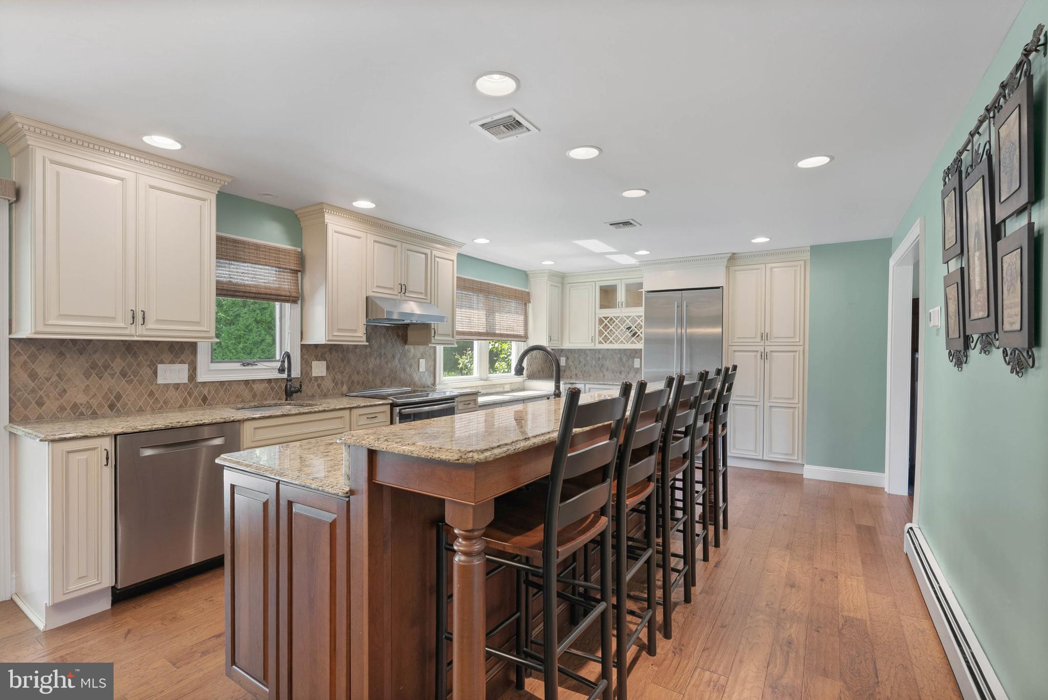 728 HOOVER ROAD