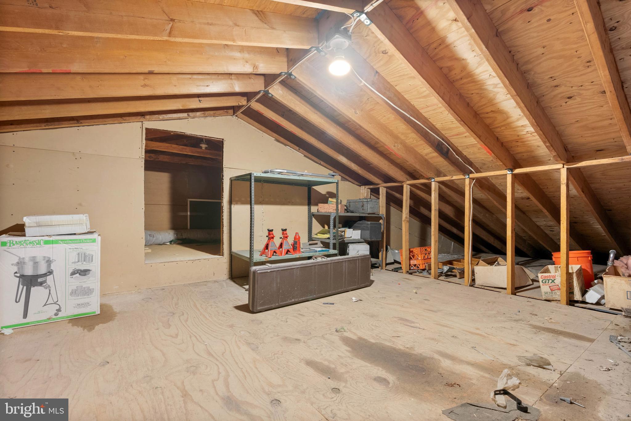 728 HOOVER ROAD