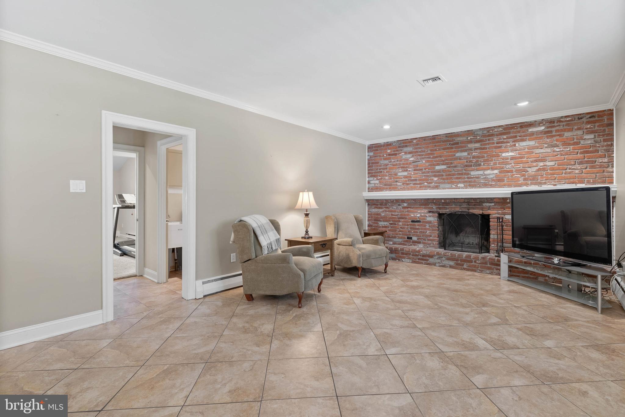 728 HOOVER ROAD