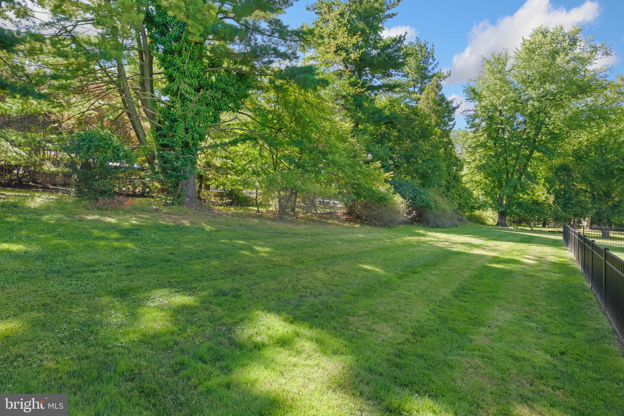 728 HOOVER ROAD