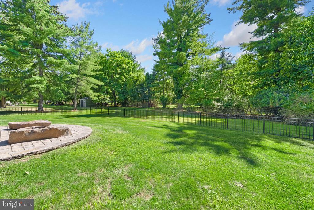 728 HOOVER ROAD
