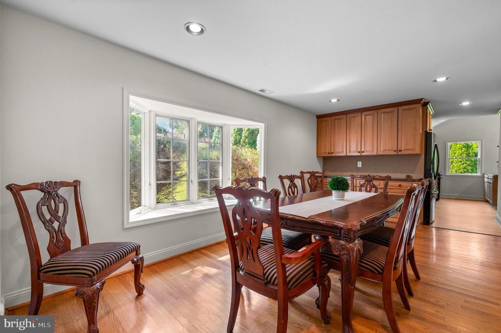 1140 GREEN TREE LANE