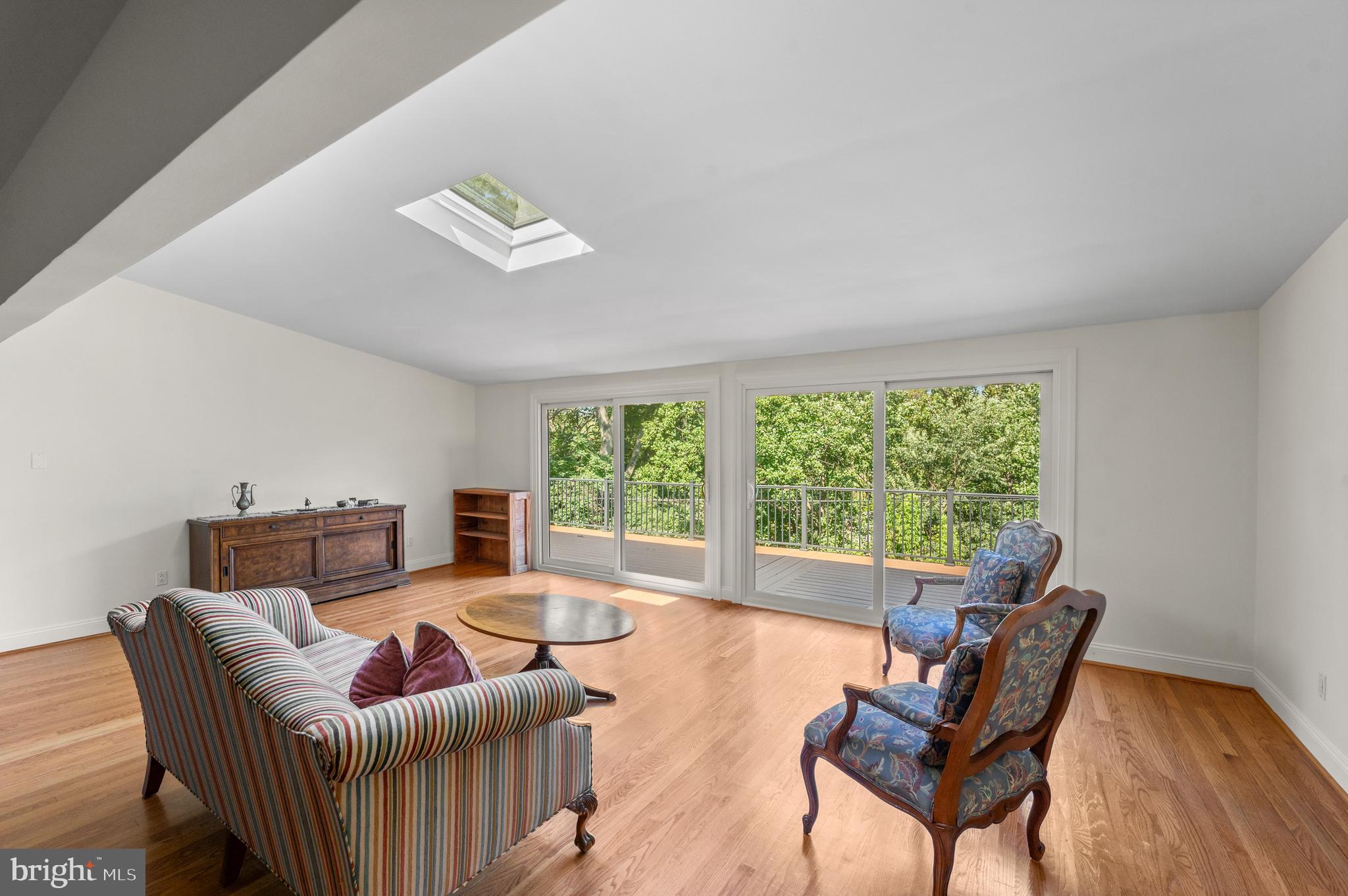 1140 GREEN TREE LANE