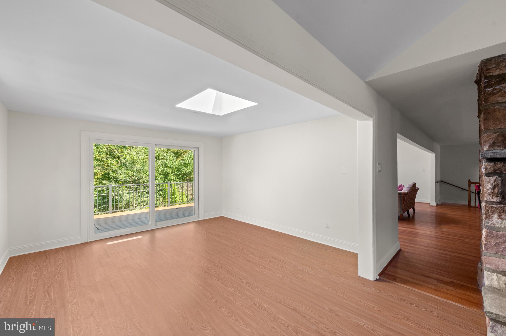 1140 GREEN TREE LANE