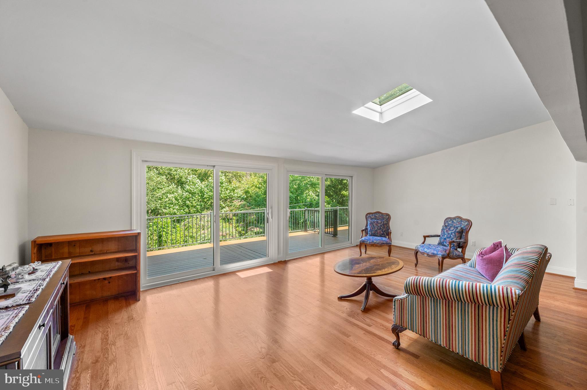 1140 GREEN TREE LANE