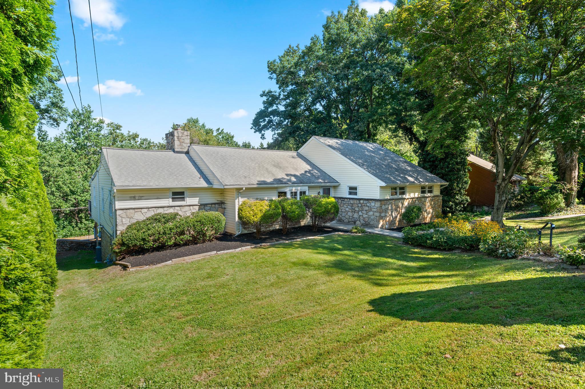 1140 GREEN TREE LANE