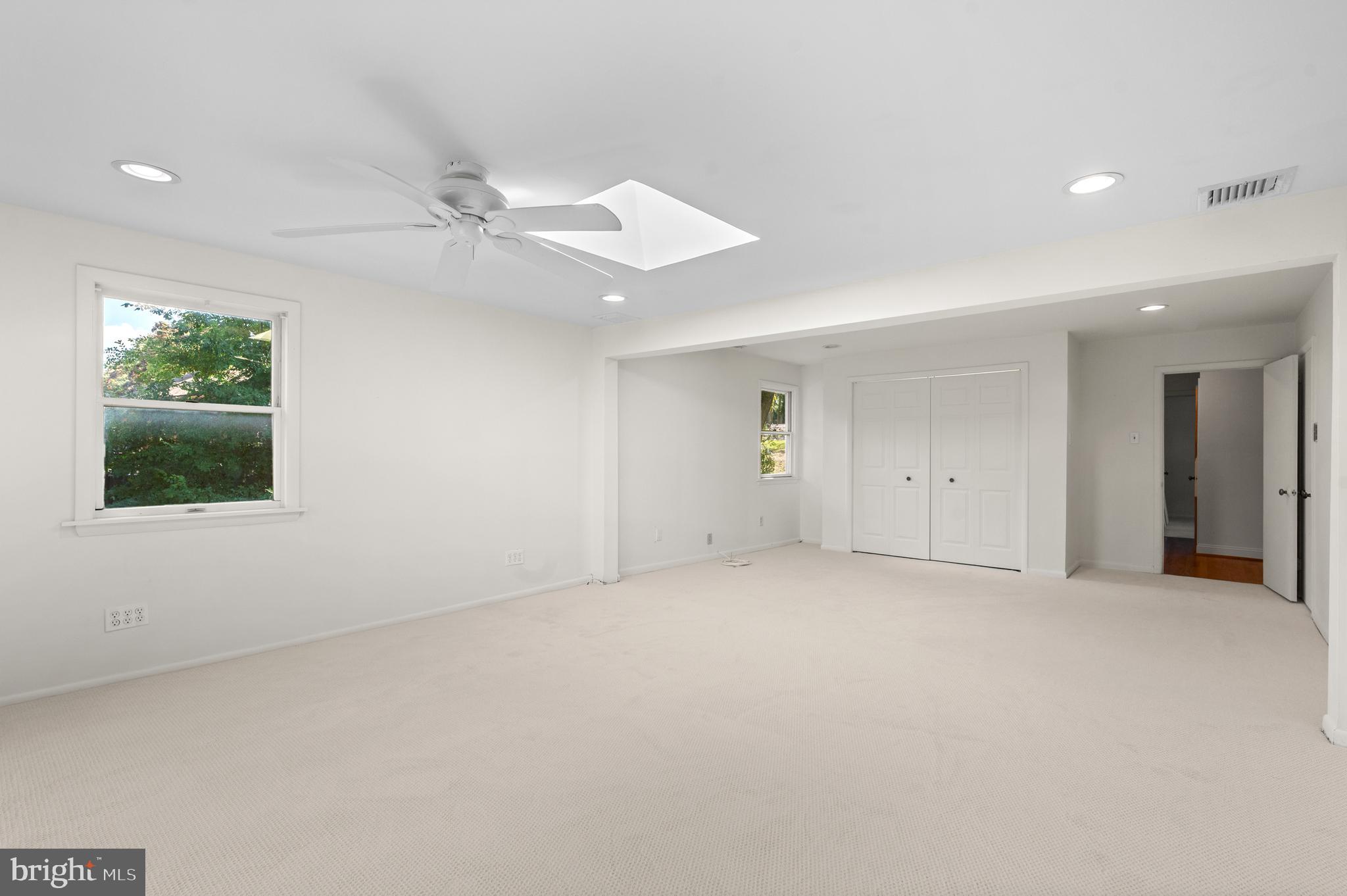 1140 GREEN TREE LANE