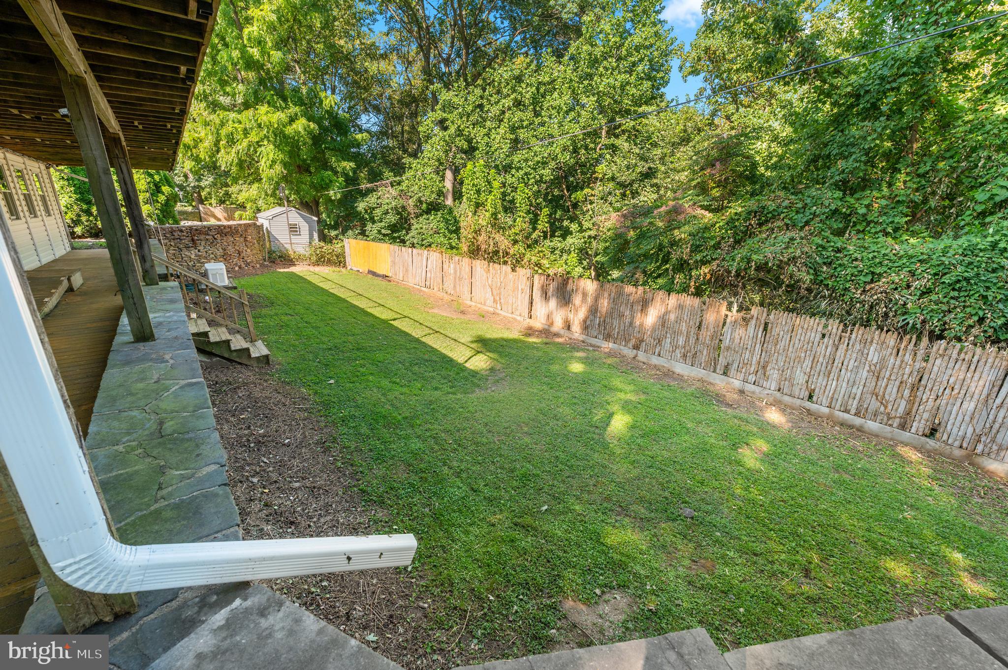 1140 GREEN TREE LANE