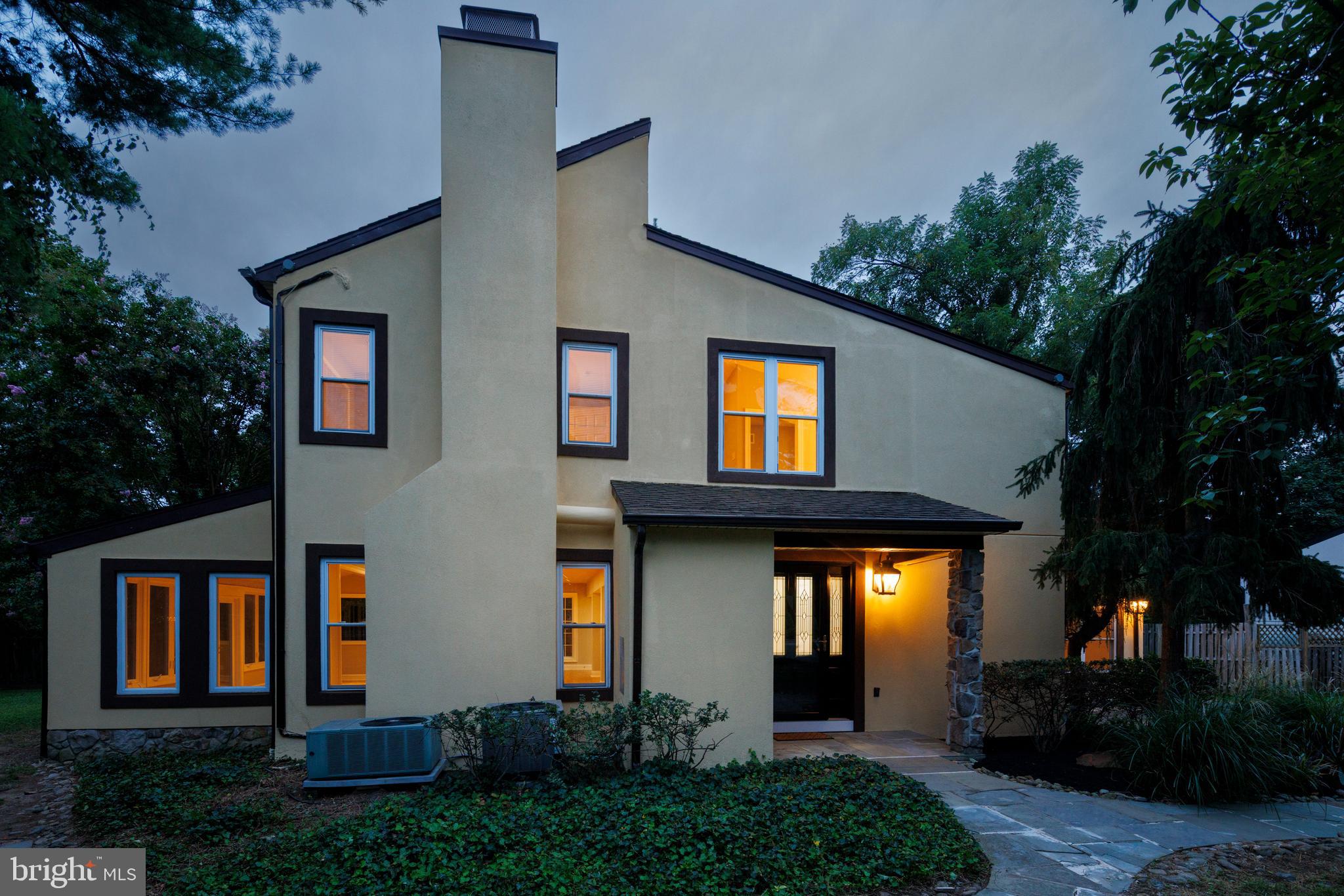 610 ARGYLE CIRCLE