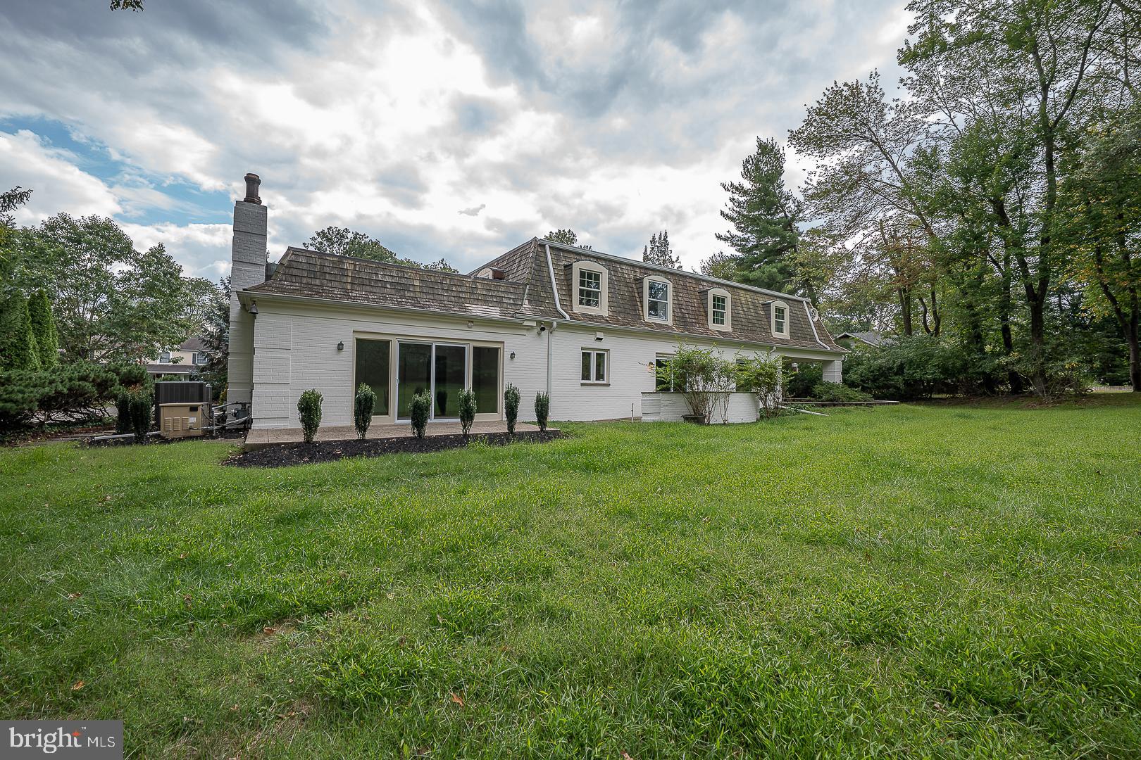 4103 LAUREL DRIVE