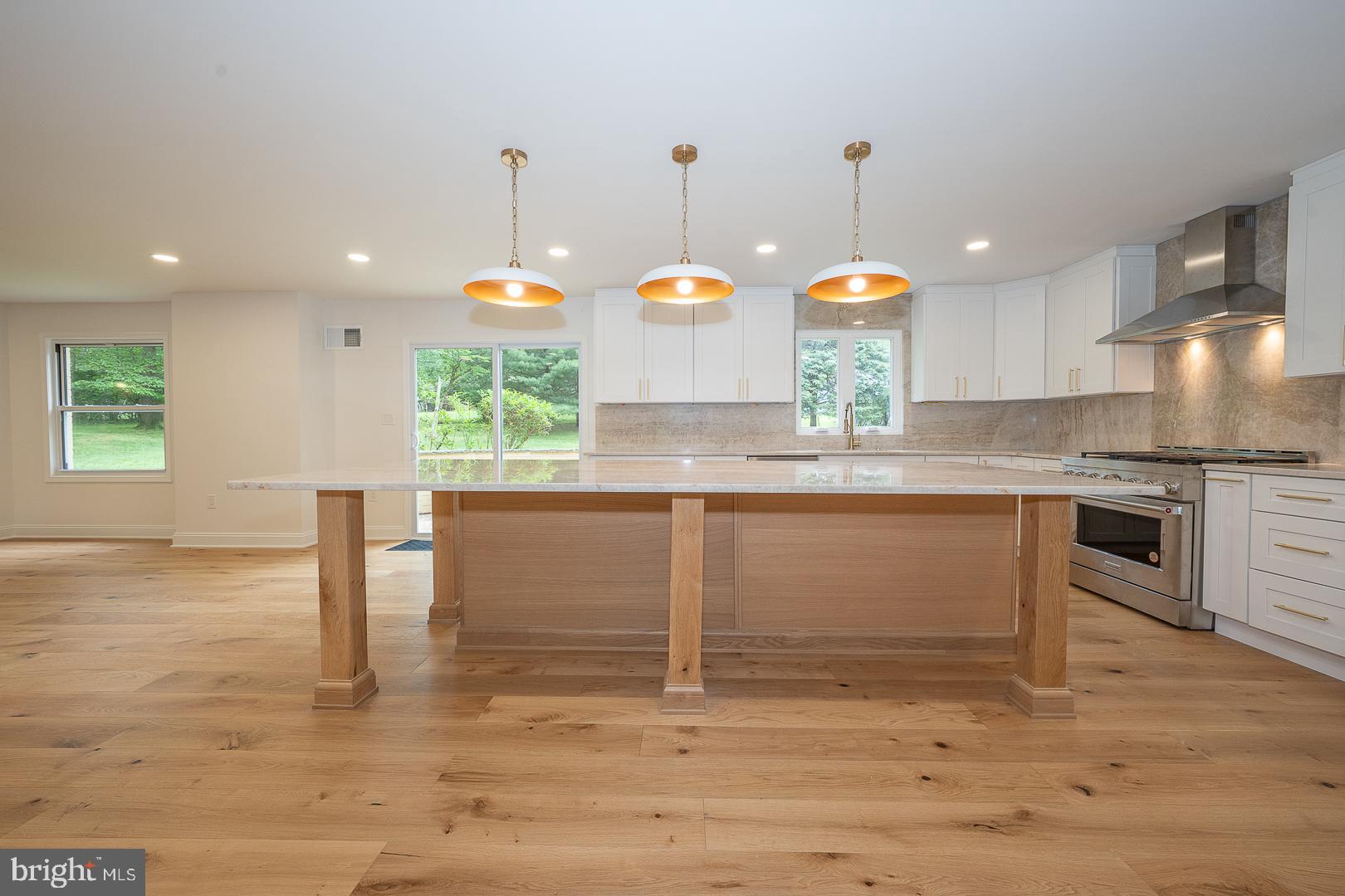 4103 LAUREL DRIVE