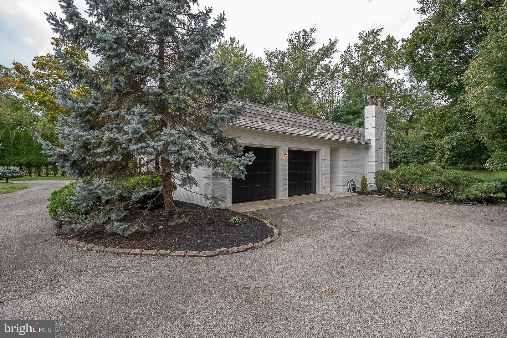 4103 LAUREL DRIVE