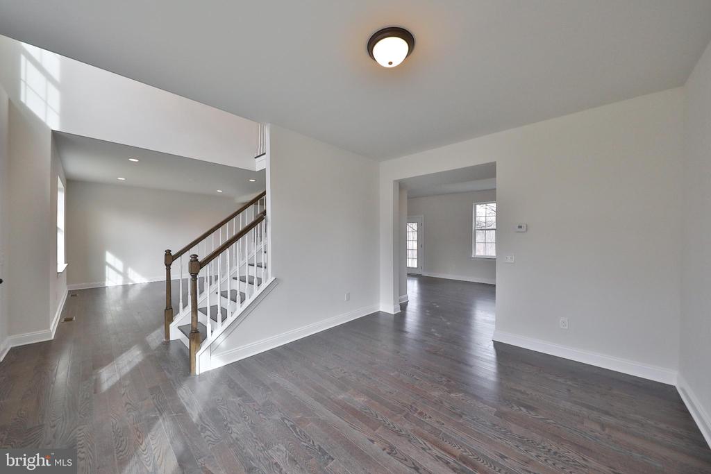 440 E 9TH AVENUE LOT 1