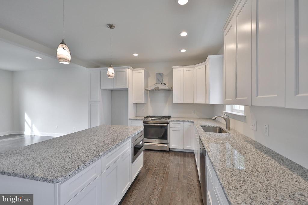 440 E 9TH AVENUE LOT 1