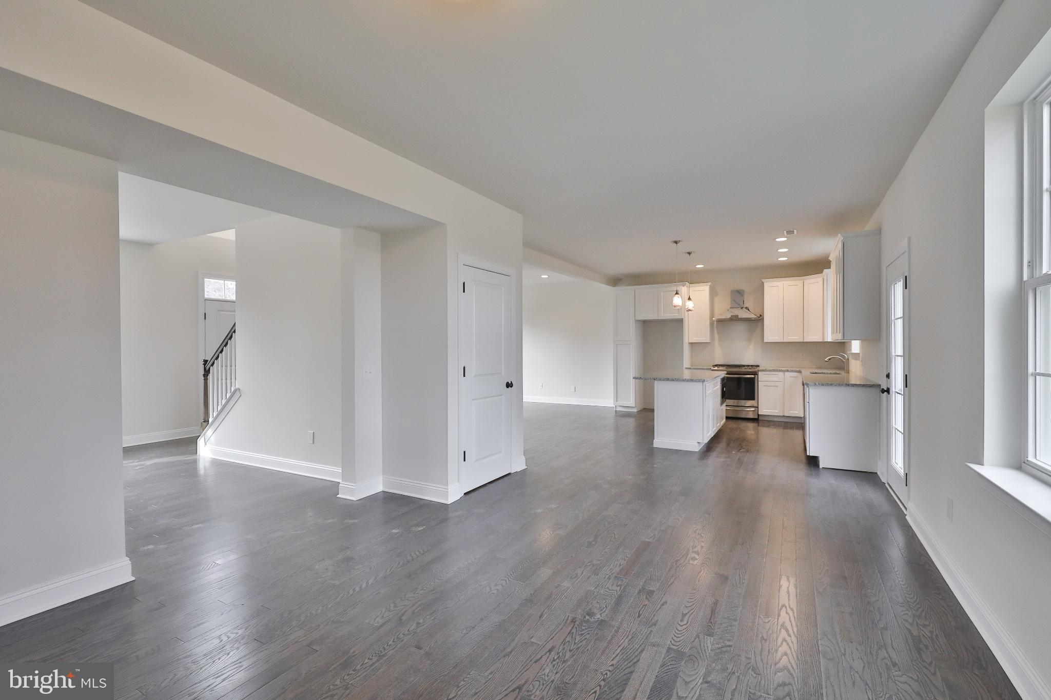 440 E 9TH AVENUE LOT 1