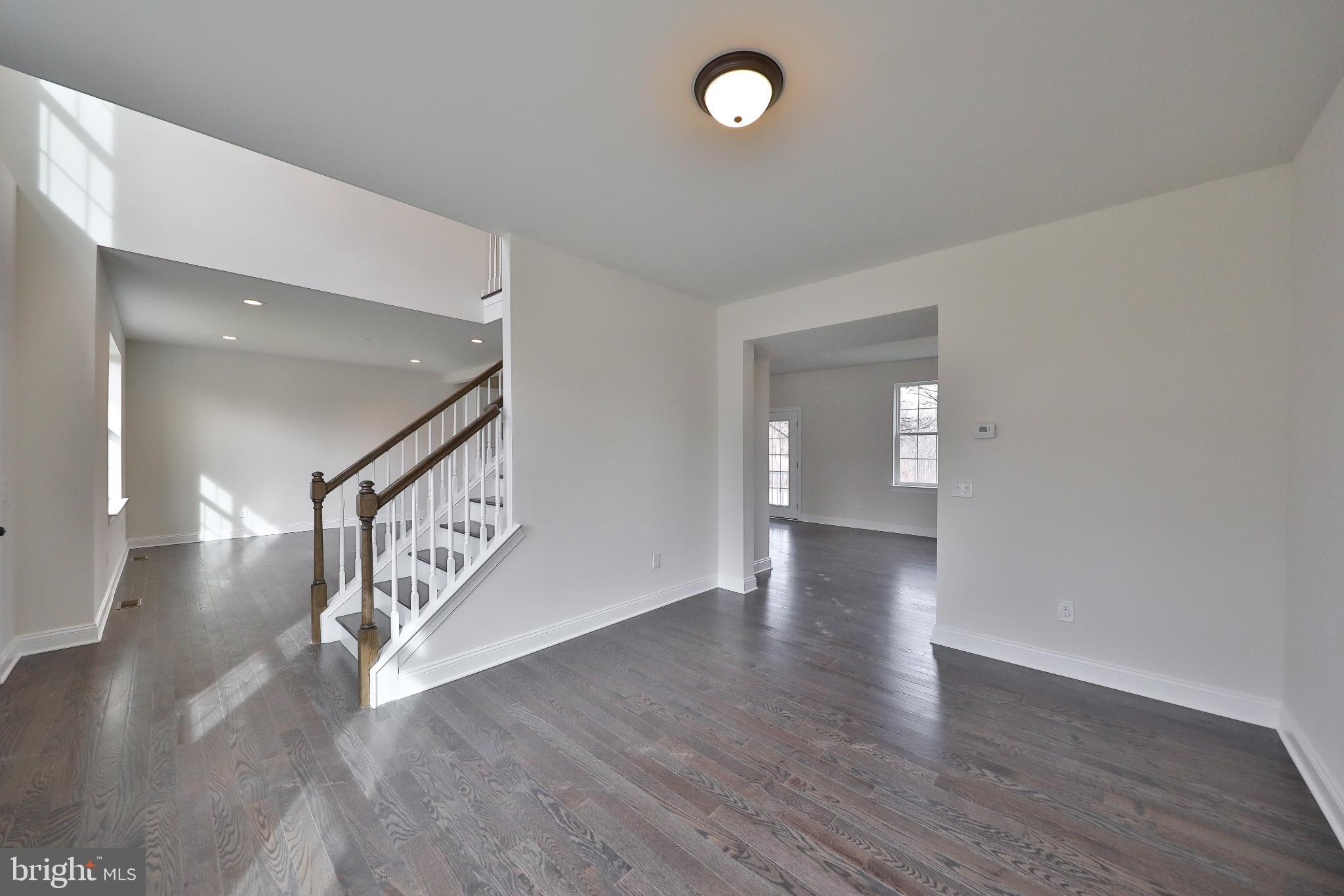 440 E 9TH AVENUE LOT 1