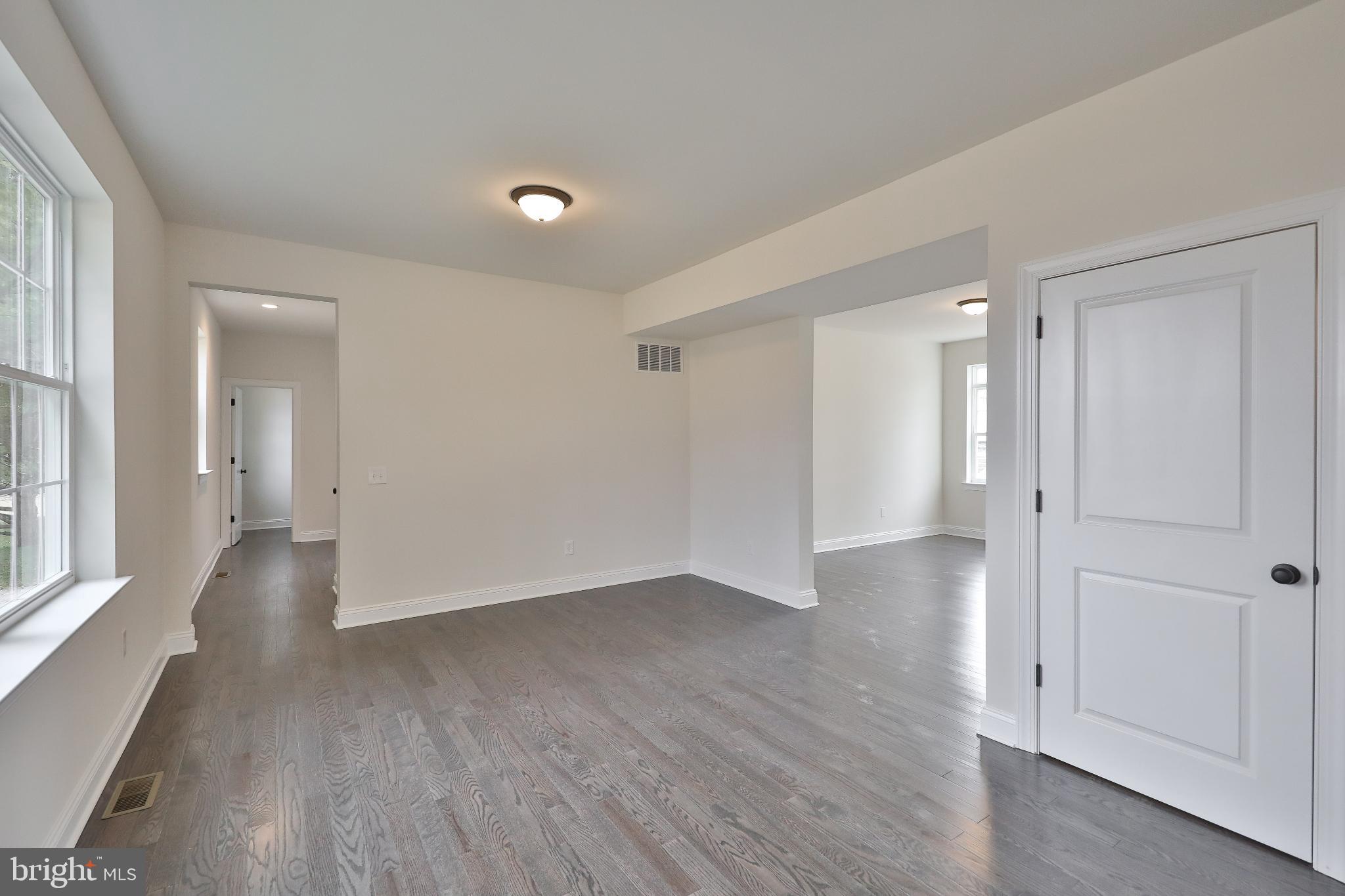 440 E 9TH AVENUE LOT 1