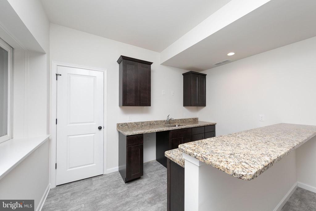 440 E 9TH AVENUE LOT 1