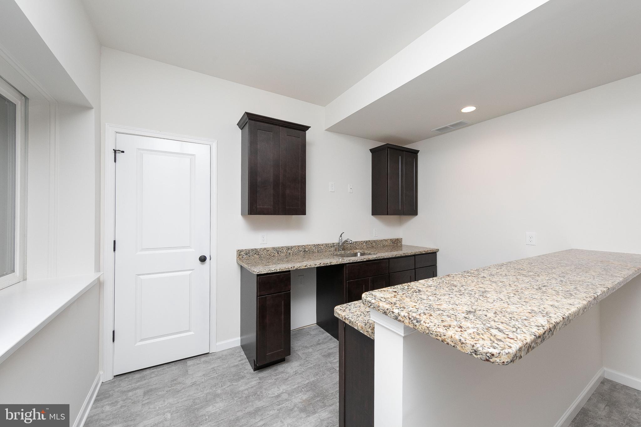 440 E 9TH AVENUE LOT 1