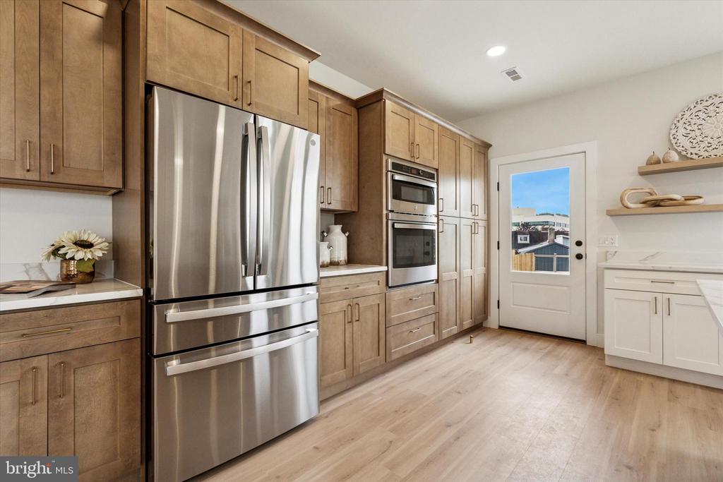 135 W 1ST AVENUE