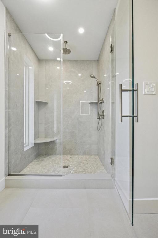 135 W 1ST AVENUE