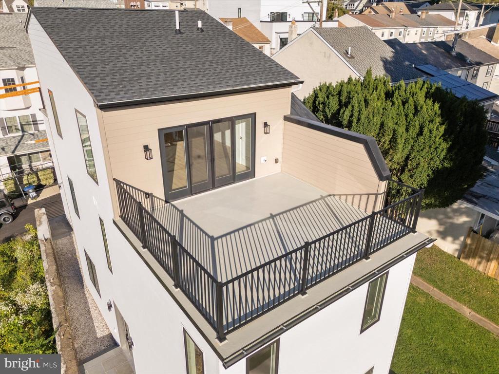 135 W 1ST AVENUE