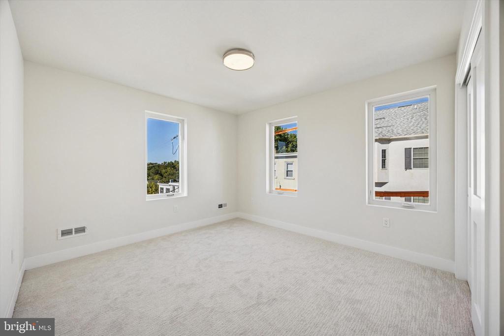135 W 1ST AVENUE
