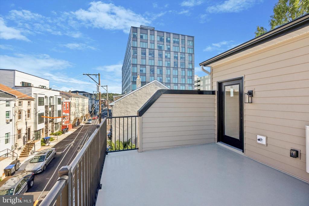 135 W 1ST AVENUE