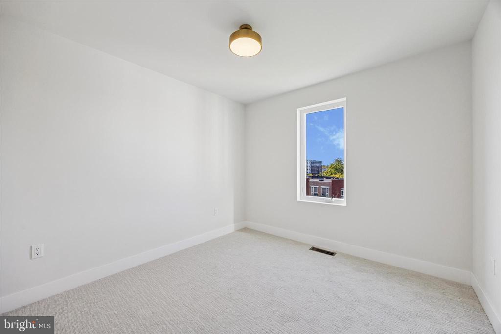 135 W 1ST AVENUE