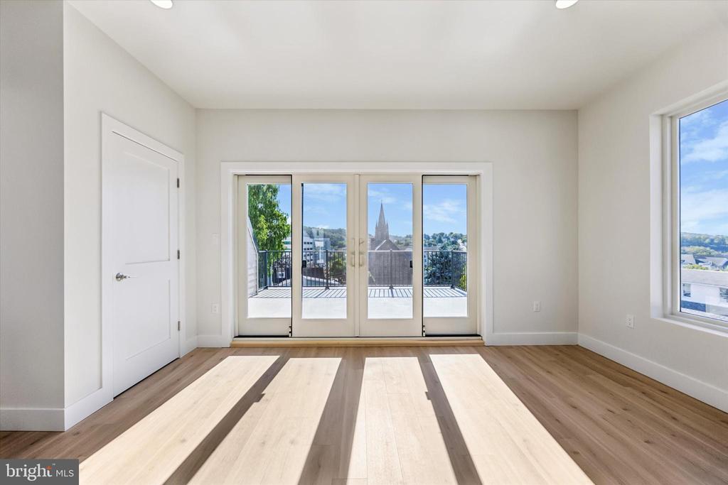 135 W 1ST AVENUE
