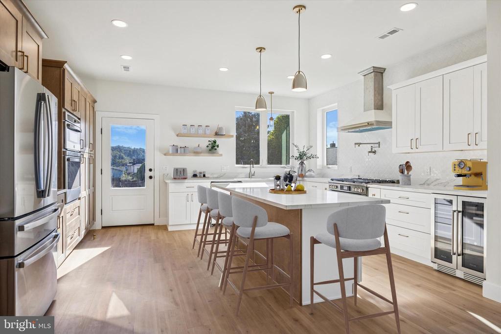 135 W 1ST AVENUE