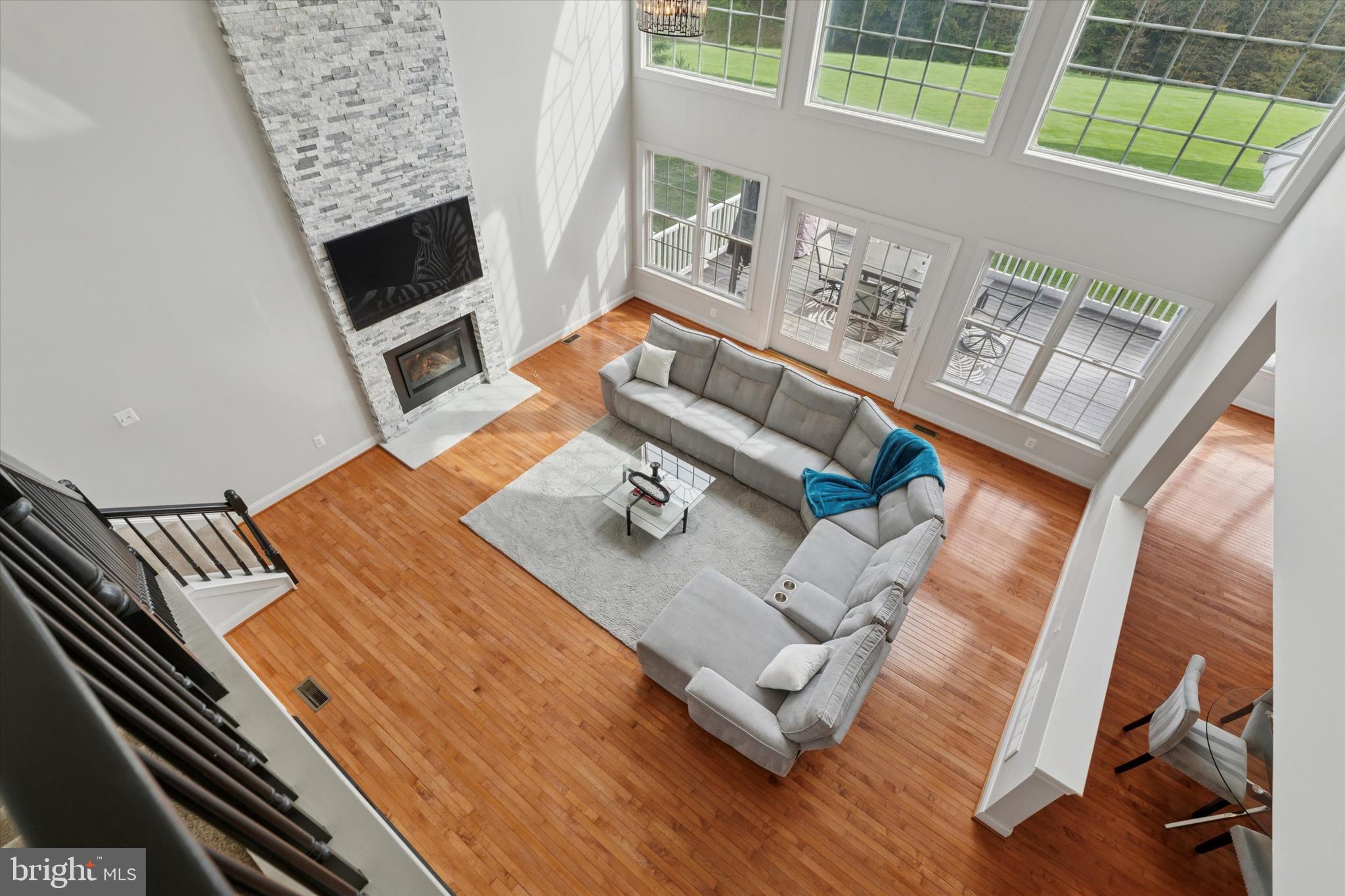 206 RIVERCREST DRIVE