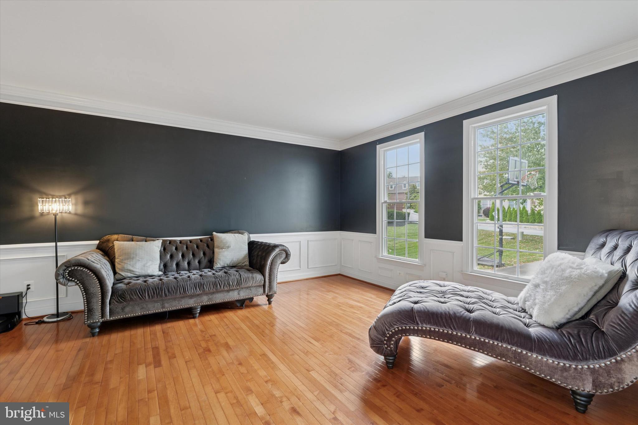 206 RIVERCREST DRIVE