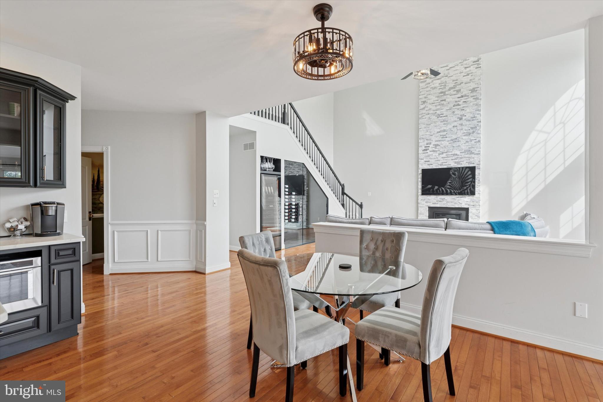 206 RIVERCREST DRIVE