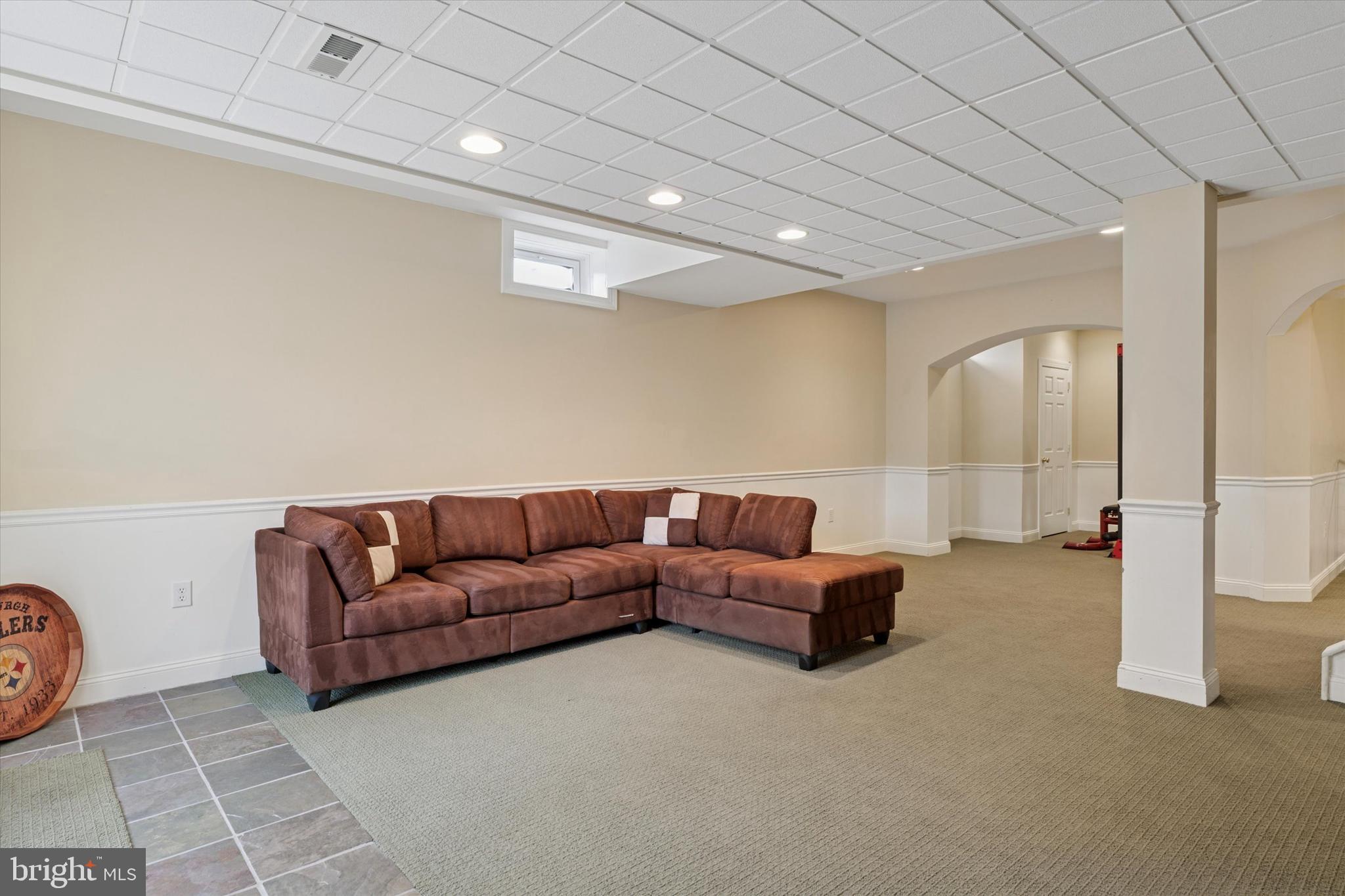 206 RIVERCREST DRIVE