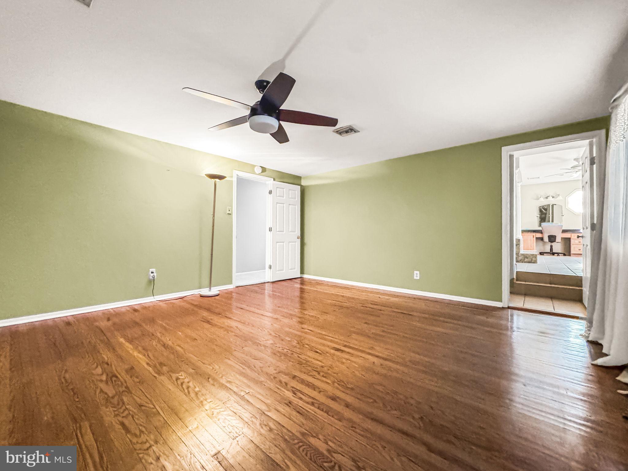 553 SARATOGA ROAD