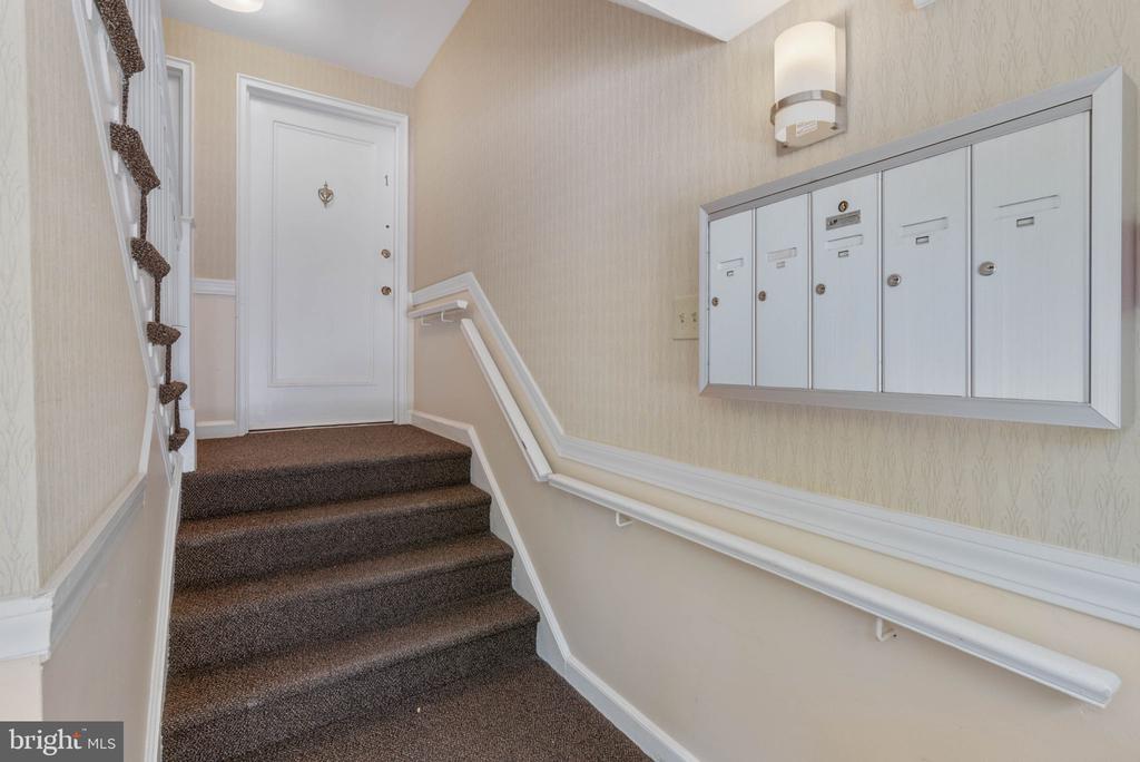 922 MONTGOMERY AVENUE C-2