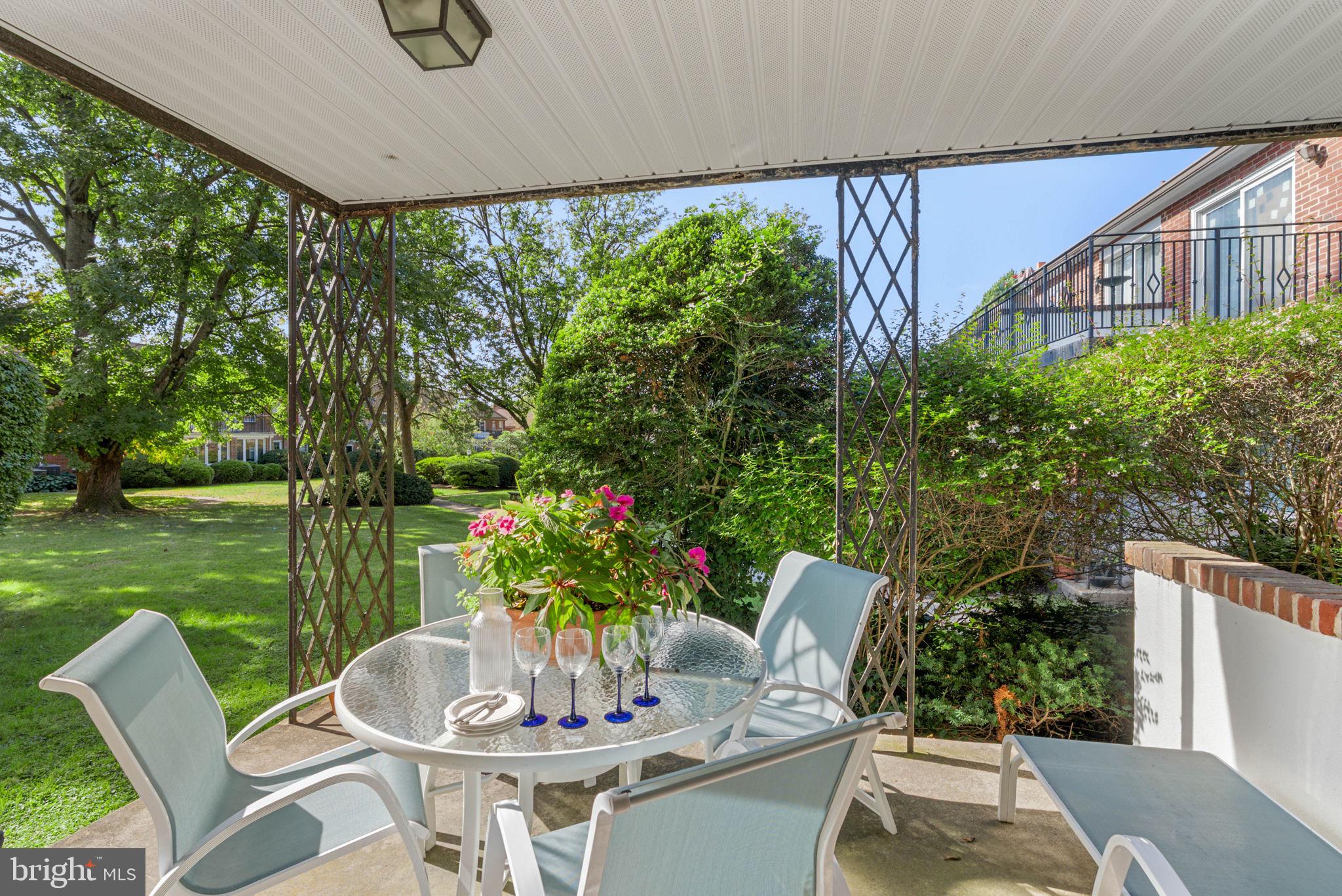 922 MONTGOMERY AVENUE C-2