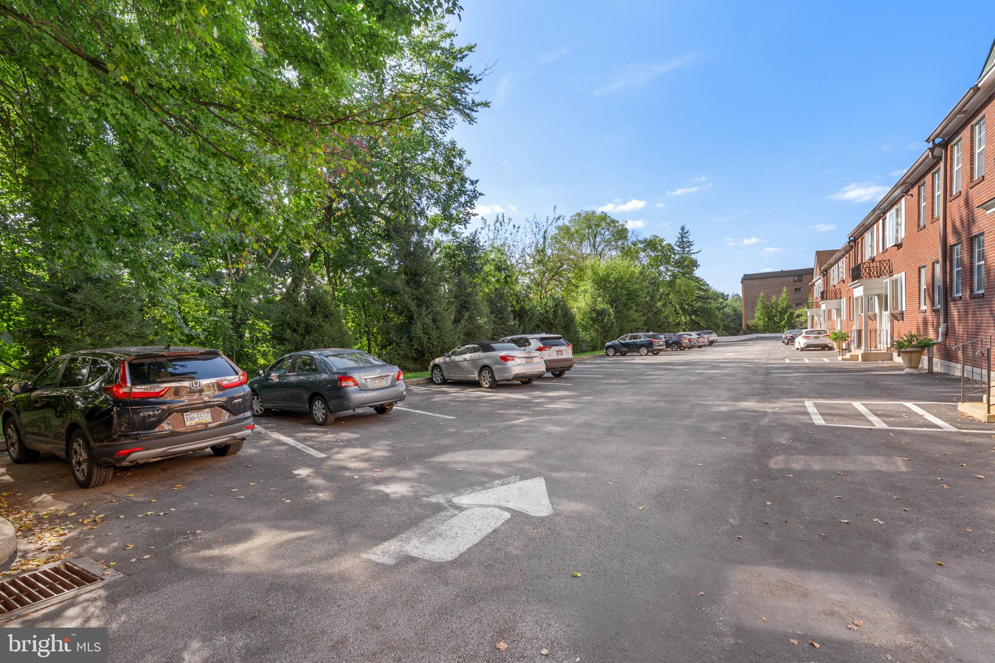 922 MONTGOMERY AVENUE C-2