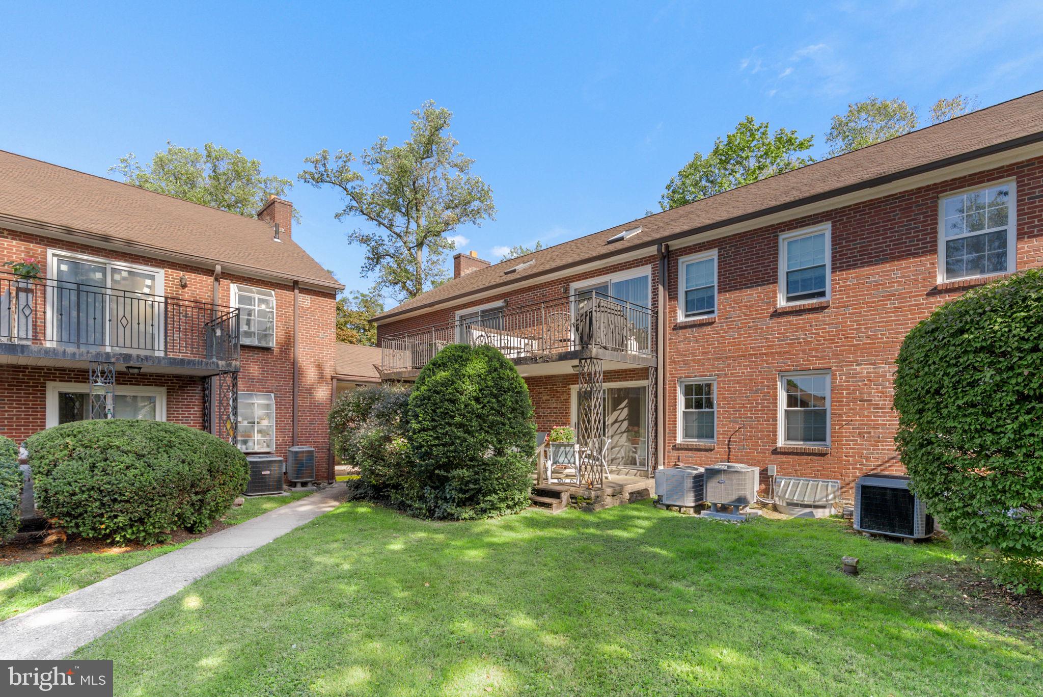 922 MONTGOMERY AVENUE C-2