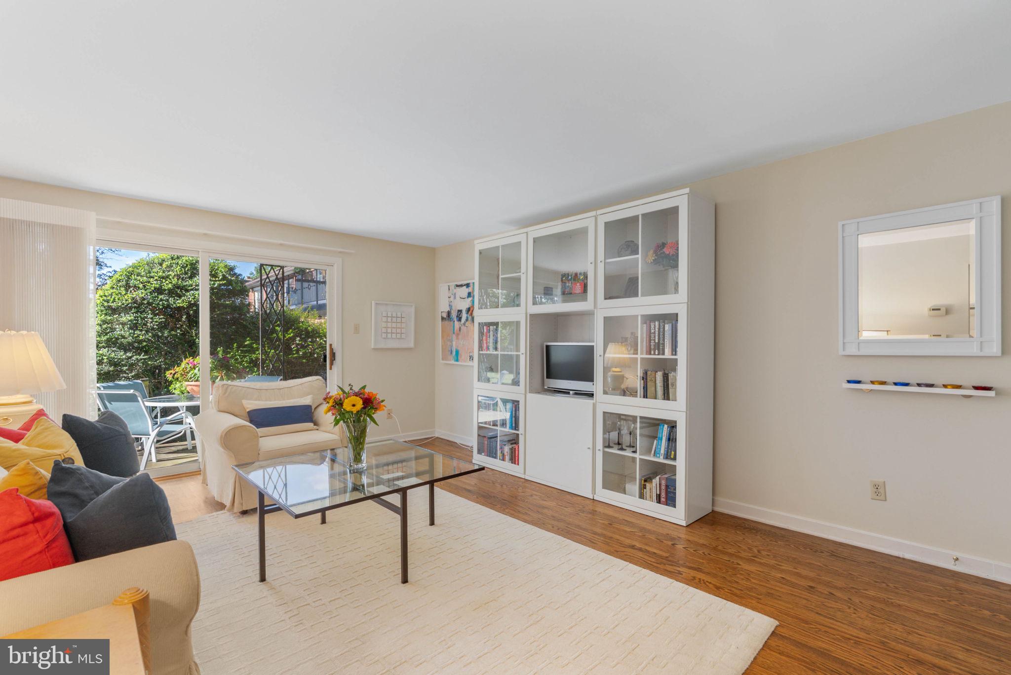 922 MONTGOMERY AVENUE C-2