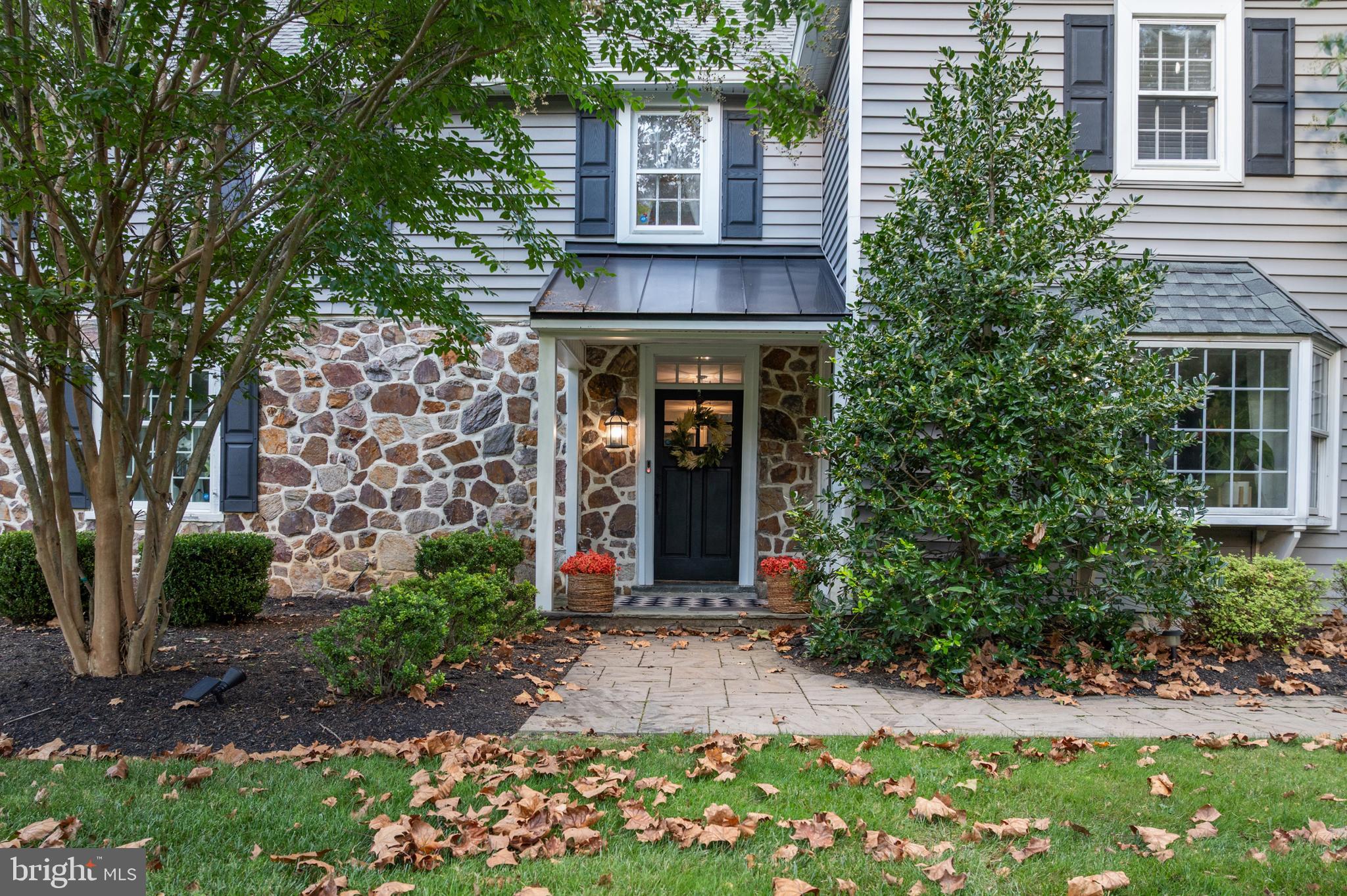 1141 LAFAYETTE ROAD