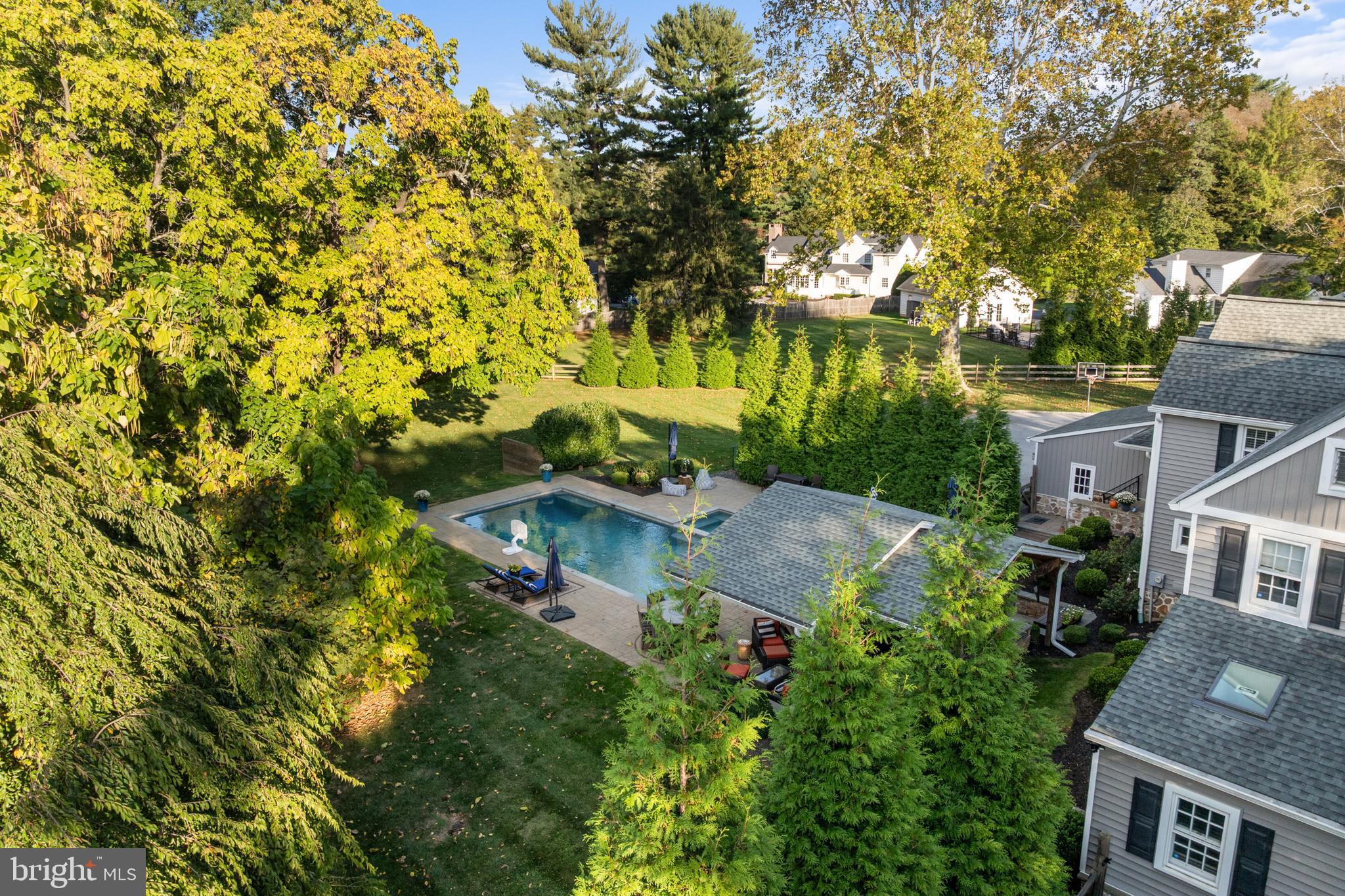 1141 LAFAYETTE ROAD