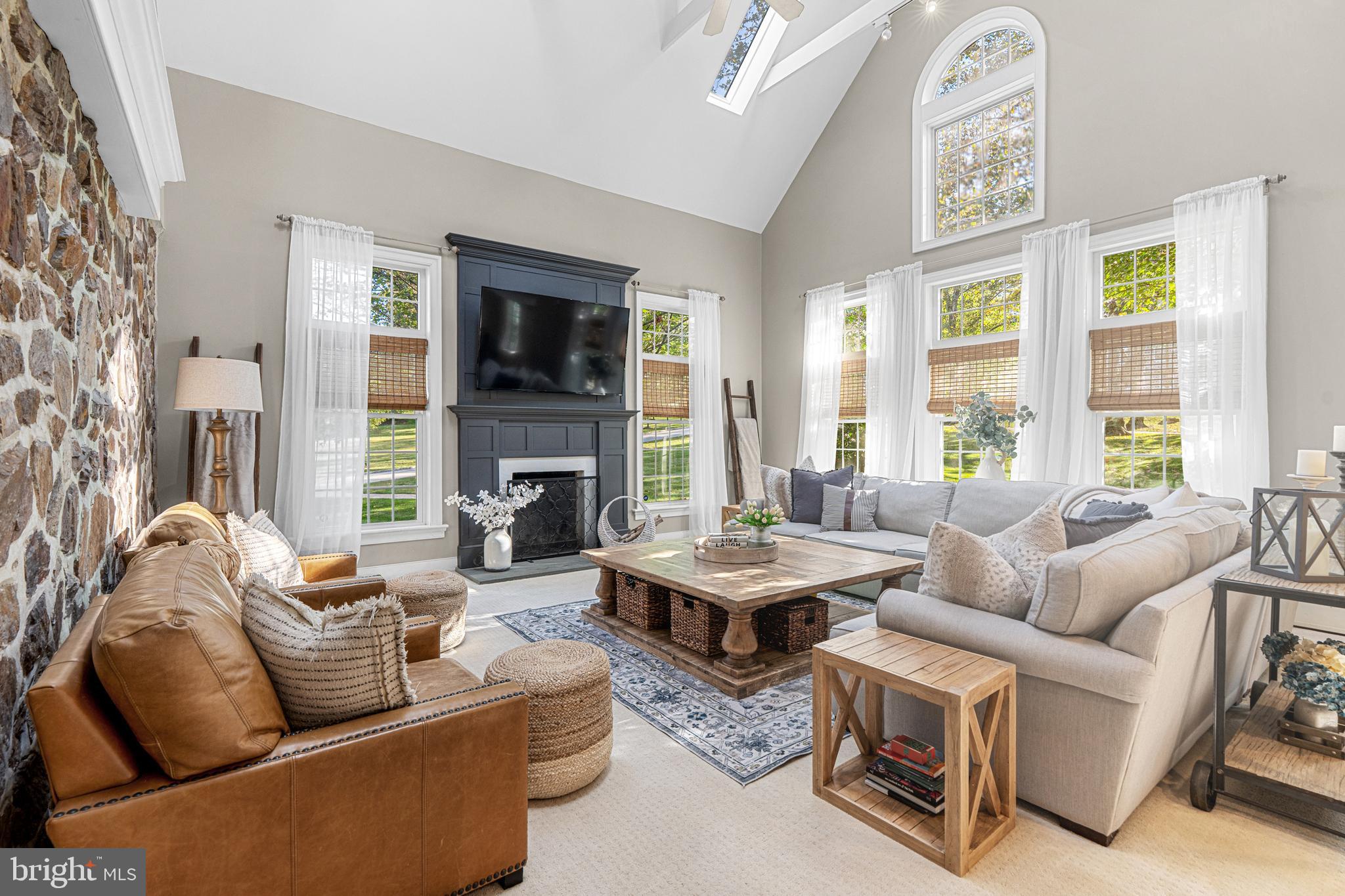 1141 LAFAYETTE ROAD