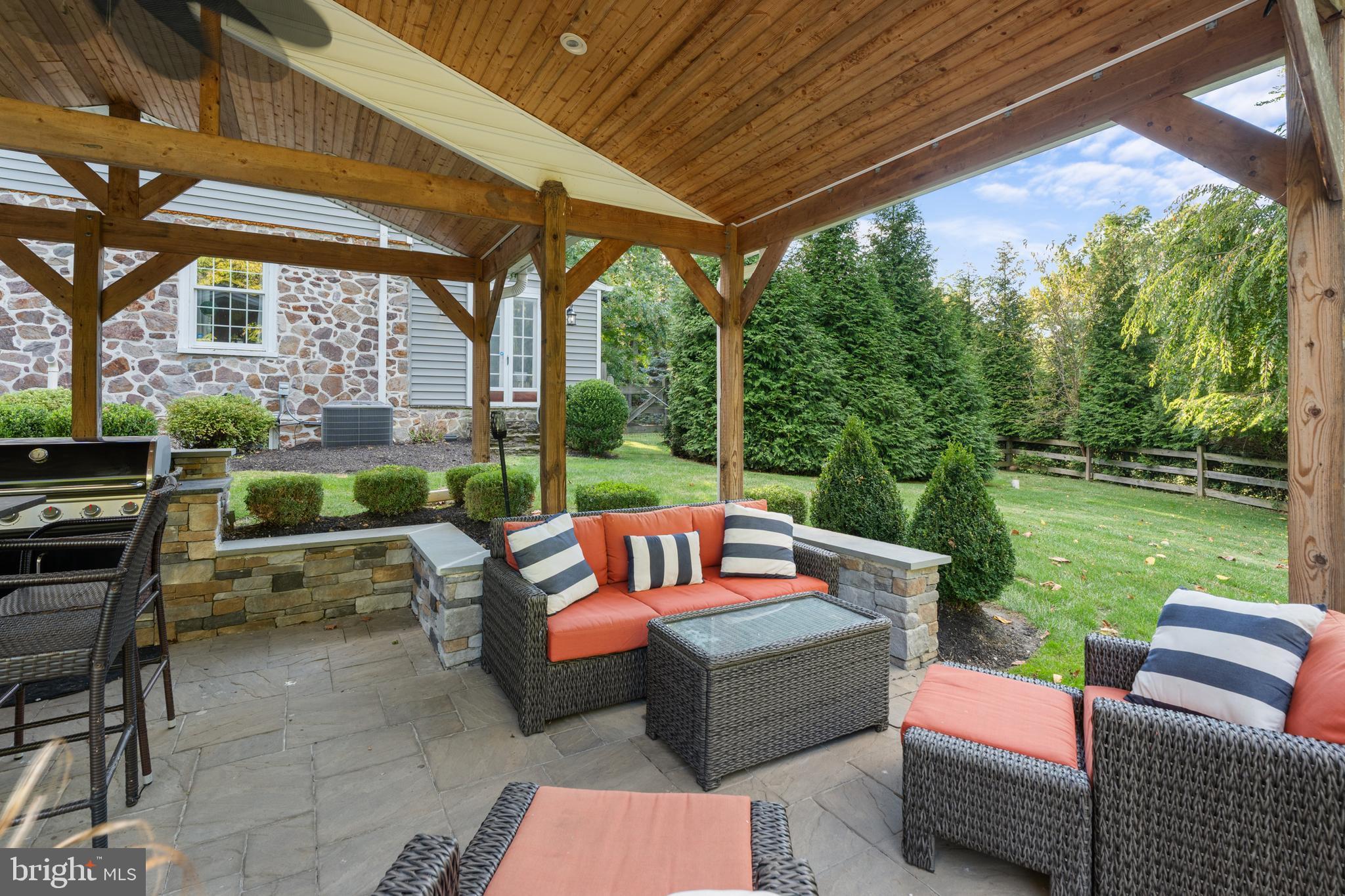 1141 LAFAYETTE ROAD